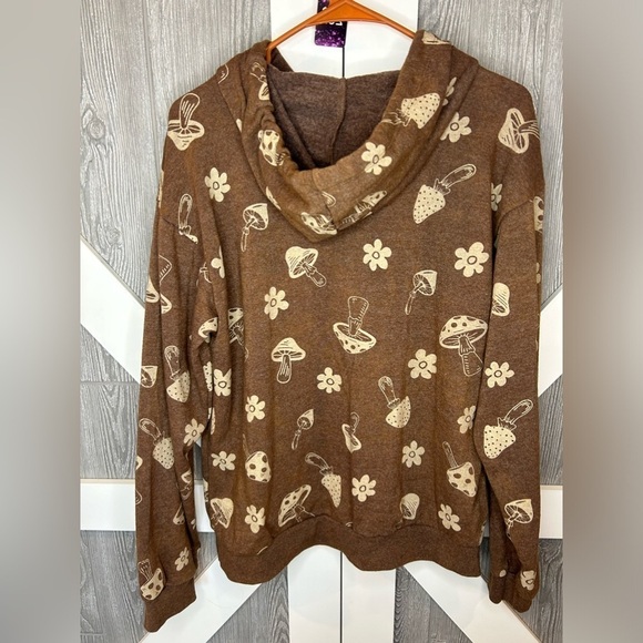 262. No Boundaries Junior's Graphic Hoodie Large L - Picture 2 of 3